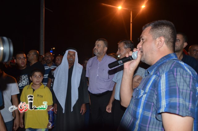   كفرقاسم - فيديو : الالاف في مظاهرة الغضب القسماوي لدخول وزير المعارف ومواجهات واصابات في مدخل البلدة مع الشرطة 